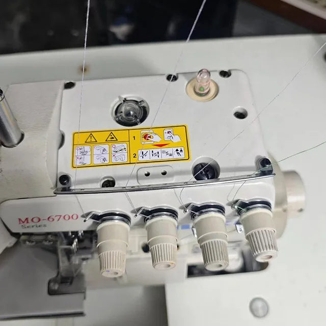 Jukis 6714 Used Japan Brands Industrial Price Electric Stitching Second Hand 6716 6700 Overlock Sewing Machine 4 Thread