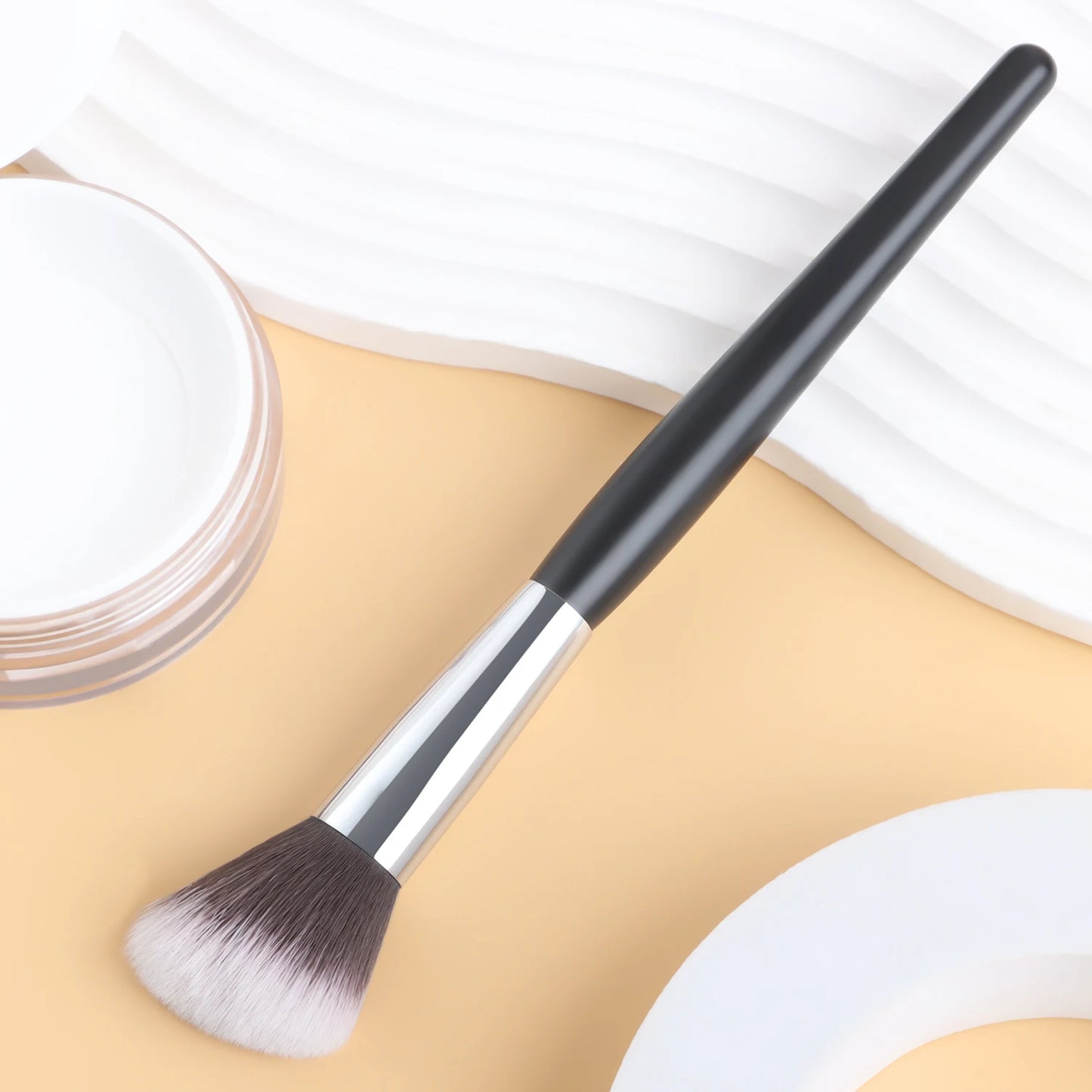 Contouring Brush ,1pcs Wooden Classic Diagonal head design Decorate face shape for Making Up Supply