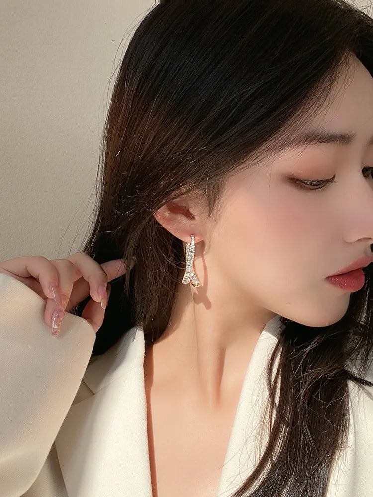 2024 New Design Cross Fish Tail Stud Earrings Fashion Luxury Zircon Crossed Female Temperament Earrings Party Wedding Jewelry