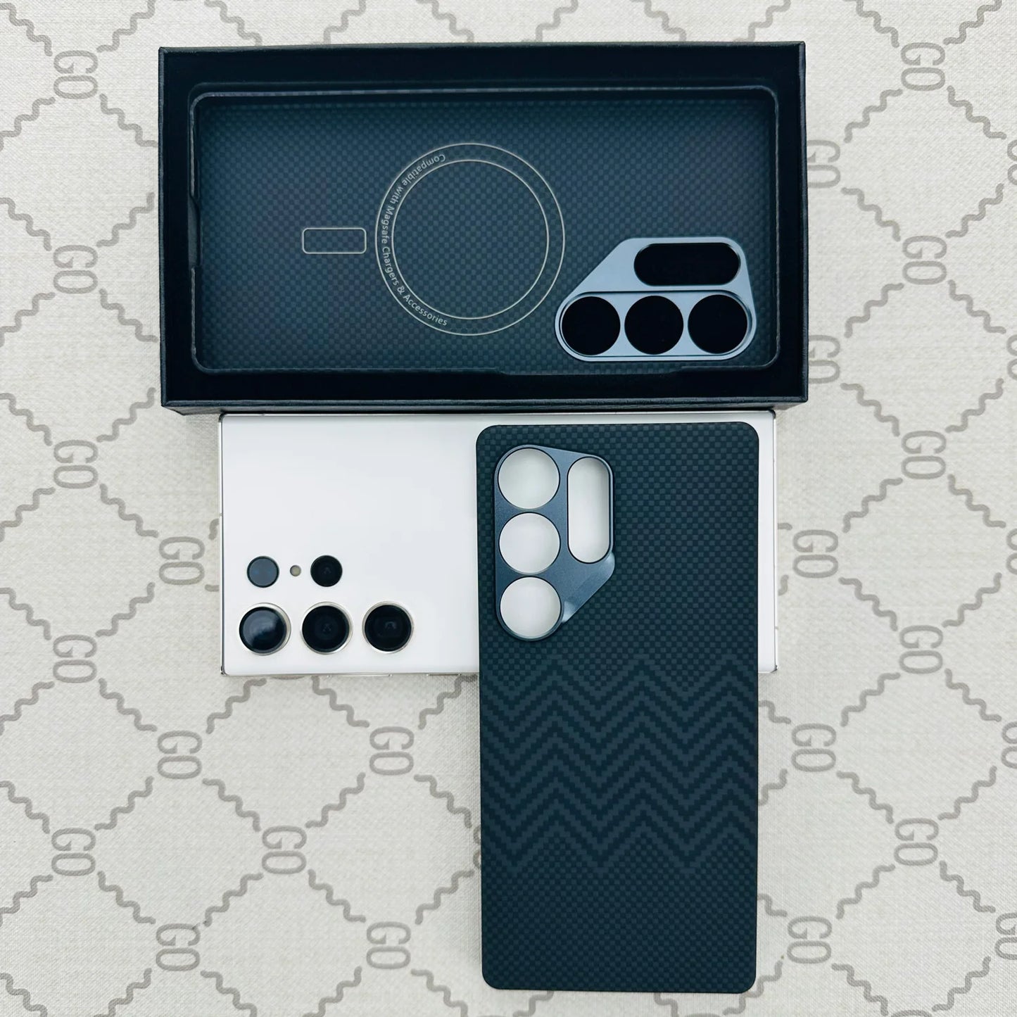 For Samsung Galaxy S25 Ultra Original Feel Ultra-Thin Real Aramid Carbon Fiber Case Built-in Magnetic Wireless Charging