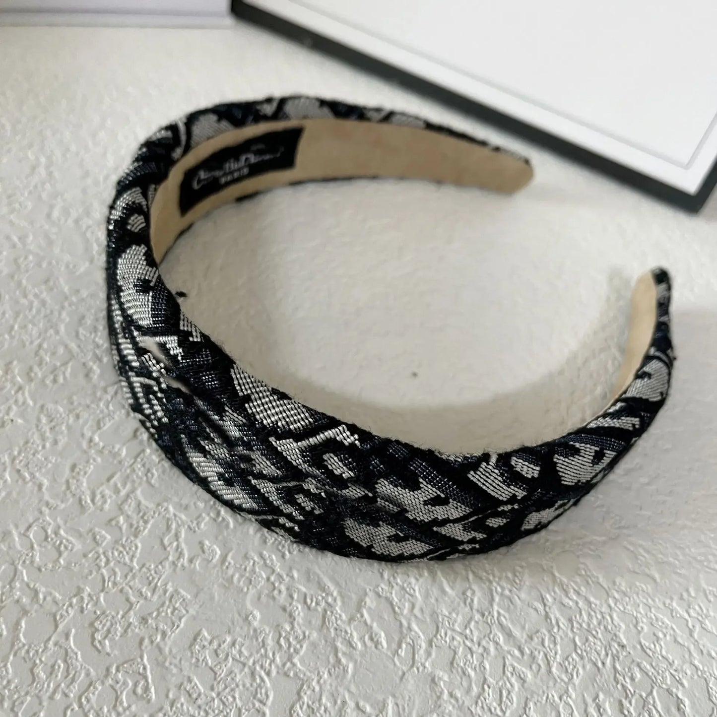 Premium wide-brimmed headband D letter sponge high cranial top headband presbyopia retro embroidery head hole hair accessories