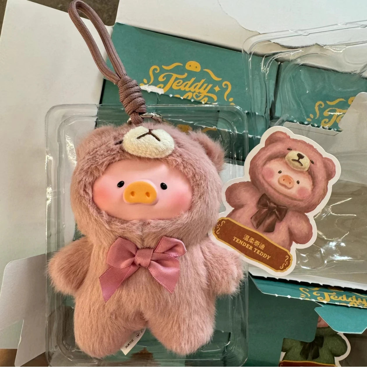 Toyzero  teddy Canned Pig Lulu Pig Blind Box Retro Teddy Toy Vinyl Plush Doll Pendant Doll School bag pendant Festival gifts