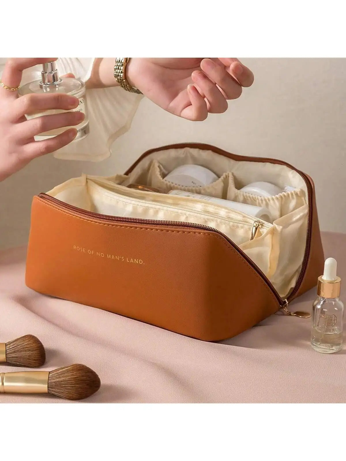 Large Pu Leather Travel Cosmetic Bag for Women Cosmetic Organizer High-capacity Makeup Bag Storage Pouch For Female Makeup Box