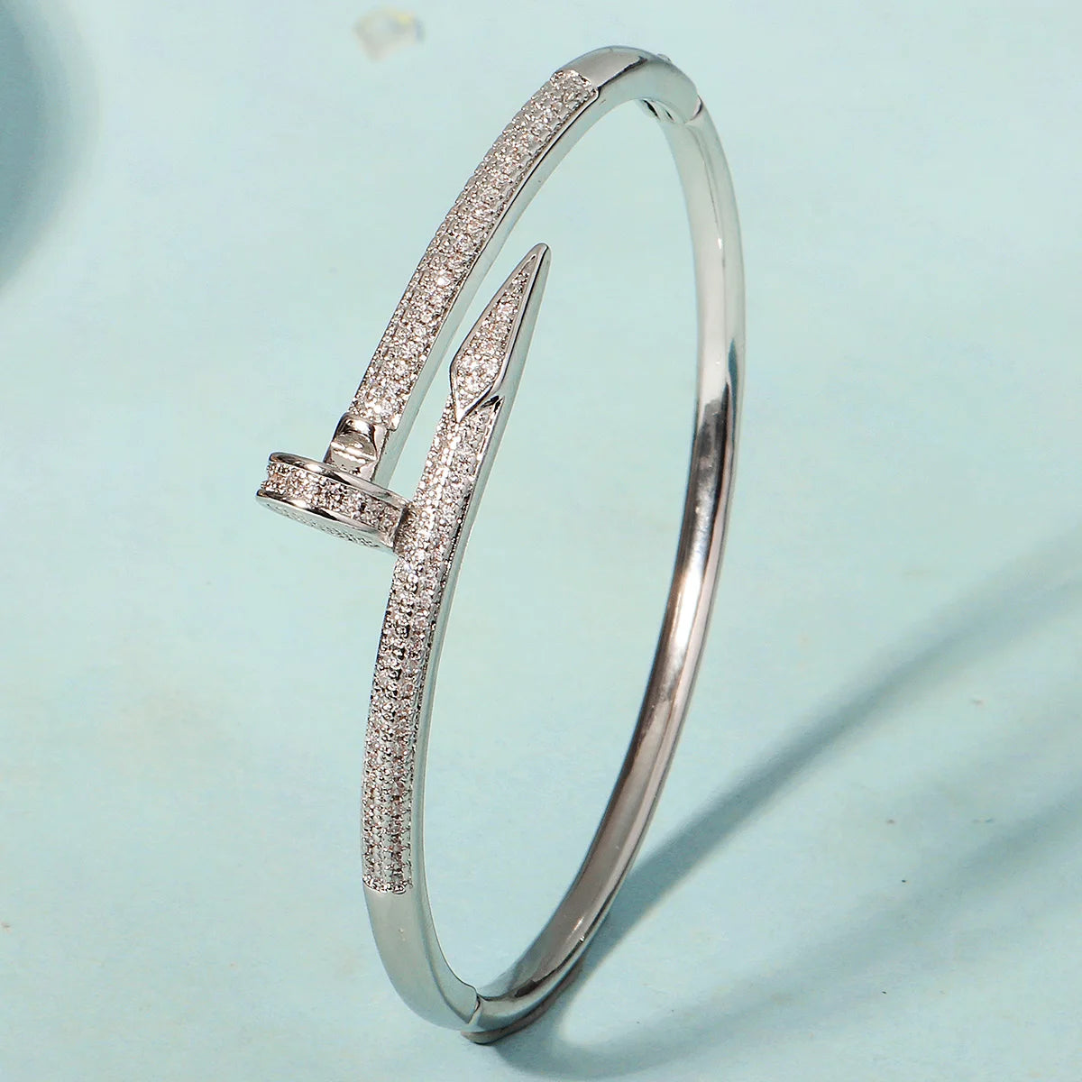 Classic Stainless Steel Woman's Nail Bracelet Europe and the United States Popular Bracelets Sparkling Zircon Bangle As A Gift