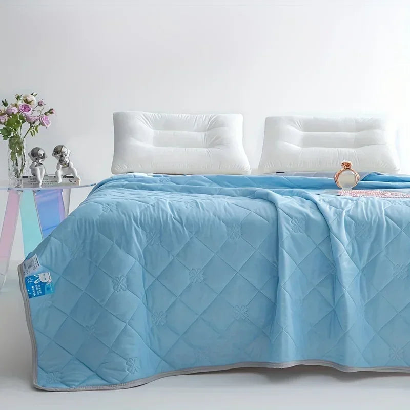 Summer Bed Cooling Blanket Silk Air Conditioner Quilt Is Soft, Breathable, Light, Heat Absorbing, Solid Color Pattern Quilt