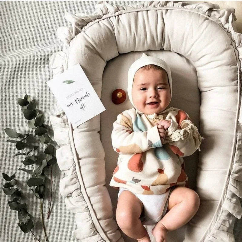 Cotton Portable Baby Crib Light Weight  Uterus Biomimetic Sleeping Bed For Newborns Foldable Cushioned Easy To Wash Baby