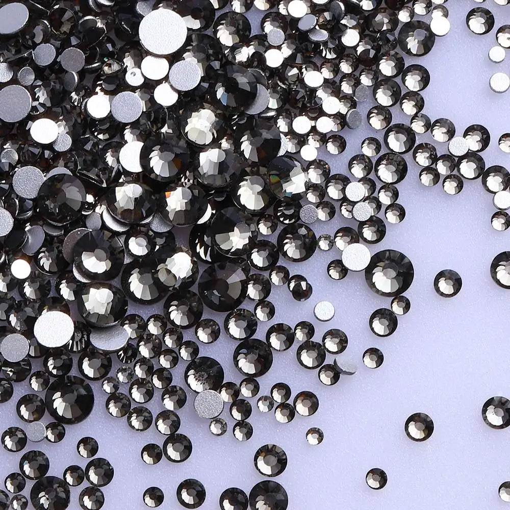 QIIY 1440Pcs Mix Size SS3-SS20 Clear Crystal FlatBack Rhinestones Non-Hotfix Glass Decorations DIY Glitter Stones 3D Nail Art