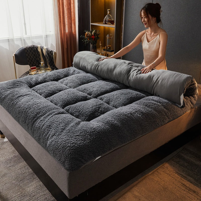 Dark Grey Double Mattress Thickened Lamb Warm Winter Mattress 200 * 220cm