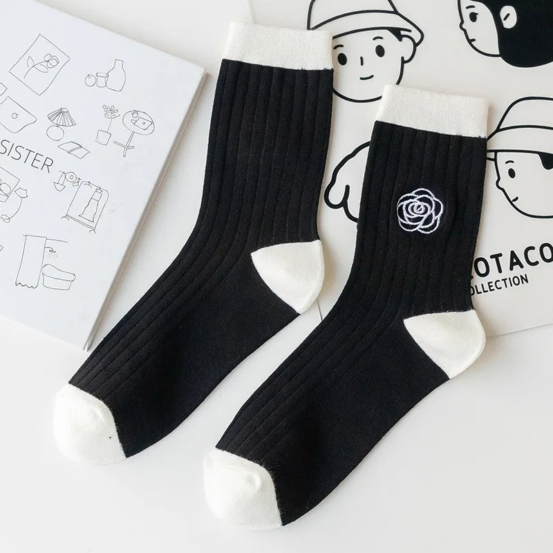 Japanese Embroidered Flowers Trendy Black Mid-tube Socks Korean Niche Retro All-match Sports Cotton Socks