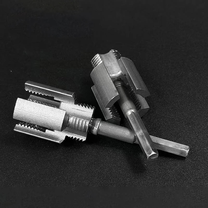 Integrated Internal and External Thread Pipe Threading Tool for 1/2-inch PPR Pipes with Taps and Dies for Thread Cutting