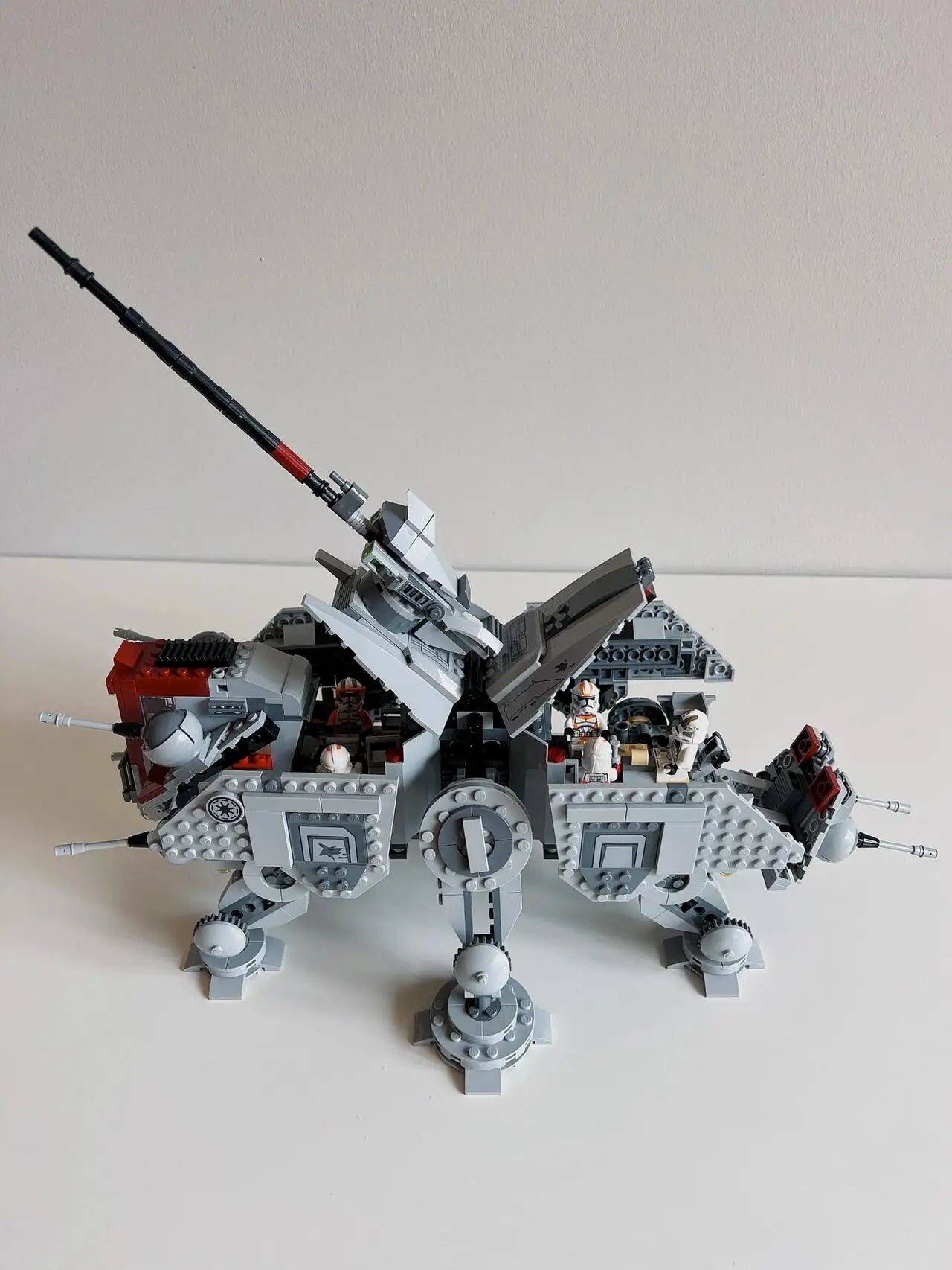 Miniso Disney Star Wars All Terrain Tactical Actuator AT-TE Walker 75337 Model Building Kit Self-locking Bricks ChristmasGift
