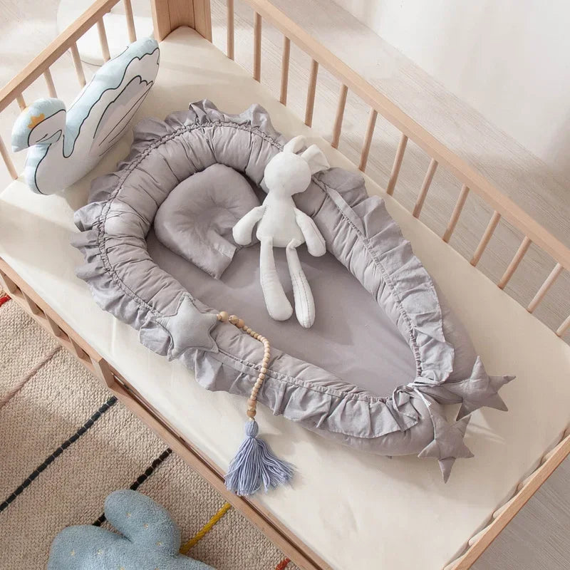 Newborn Bed for Breastfeeding Sleep Baby Cribs Portable Baby Nest 0-18 Months Detachable Anti-Rollover Bassinet with Cooling Mat