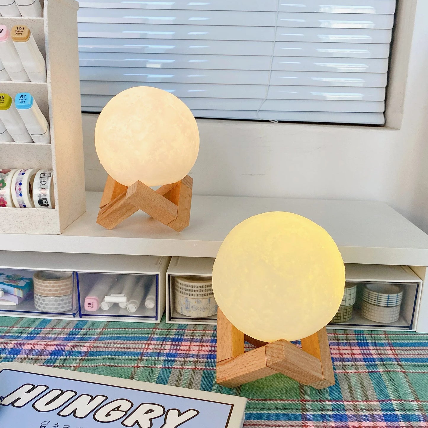 8 cm DIY Planet Lamp Moon Galaxy Night Light Art Painting Graffiti Birthday Gift Bedroom Living Room Decoration (With Stand)