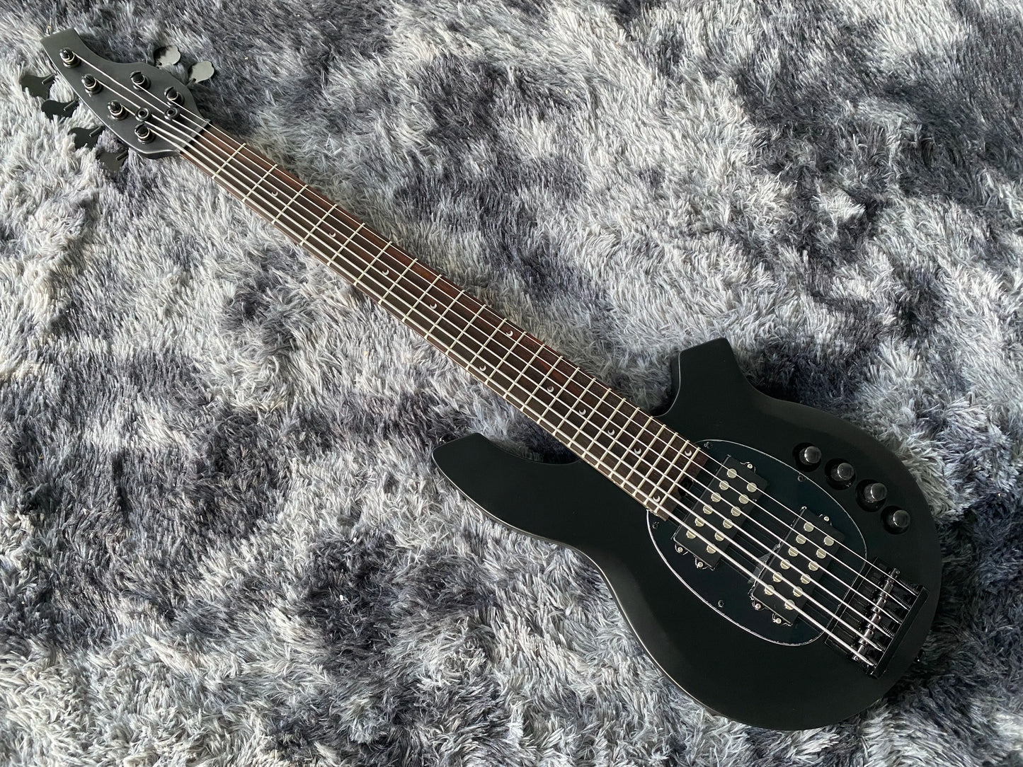 Chinese Electric Bass Guitar 6 Strings Matte Black Color Bass Wood Body And Maple Neck