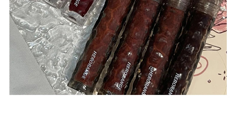 HERORANGEHR292 Glacier Rock Mirror Water Glazed Lip Glaze Moisturizes and Moisturizes, Forming a Film That Is Not Easy to Fade