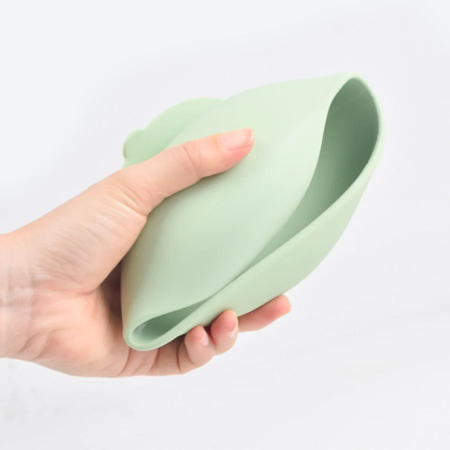 High Quality Spill-Proof Silicone Feeding Bowl Baby Dishes Kid Dinner Spoon Food Grade Silicone Baby Silicone Tableware