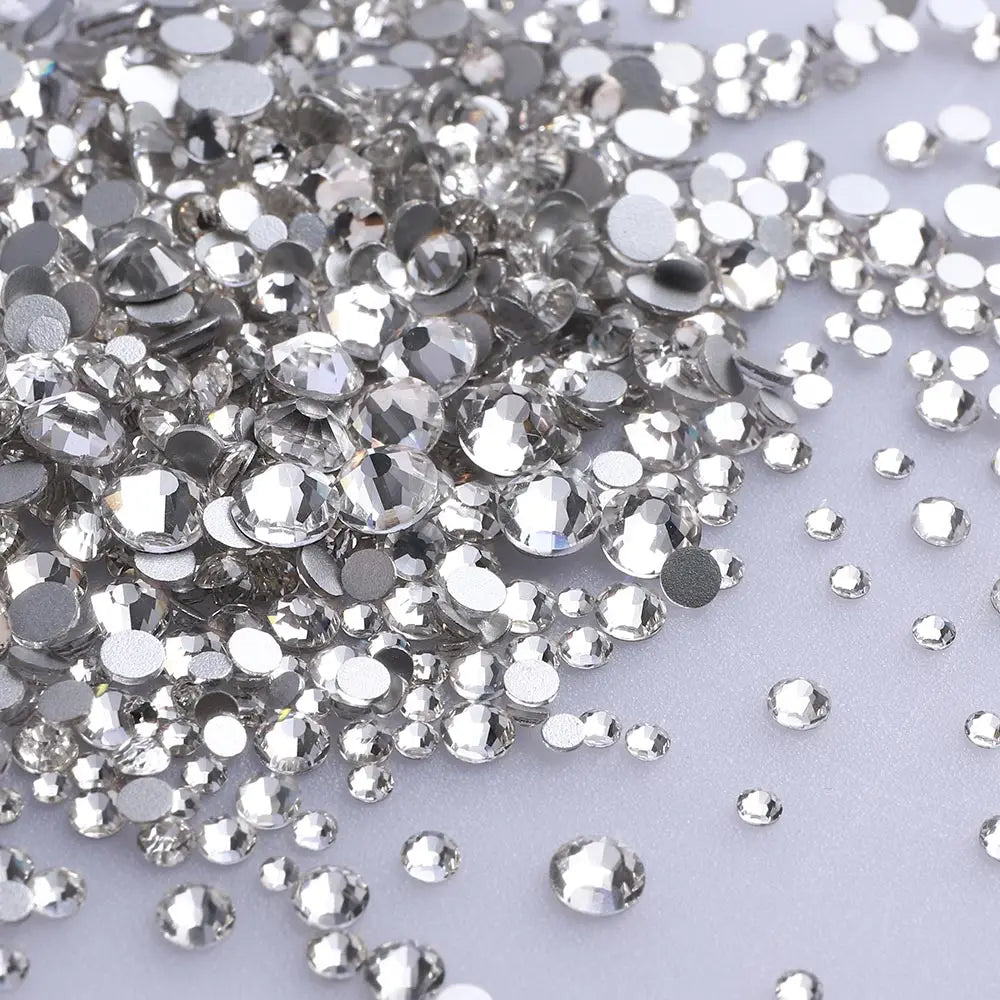 QIIY 1440Pcs Mix Size SS3-SS20 Clear Crystal FlatBack Rhinestones Non-Hotfix Glass Decorations DIY Glitter Stones 3D Nail Art