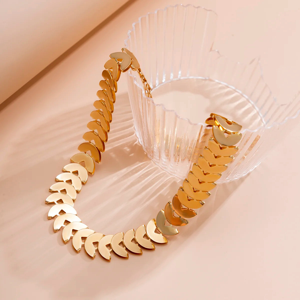 Lacteo Trendy Gold Color Petals Shape Short Neck Chain Necklace Choker for Women Jewelry Collar Clavicle Necklaces Gifts Party