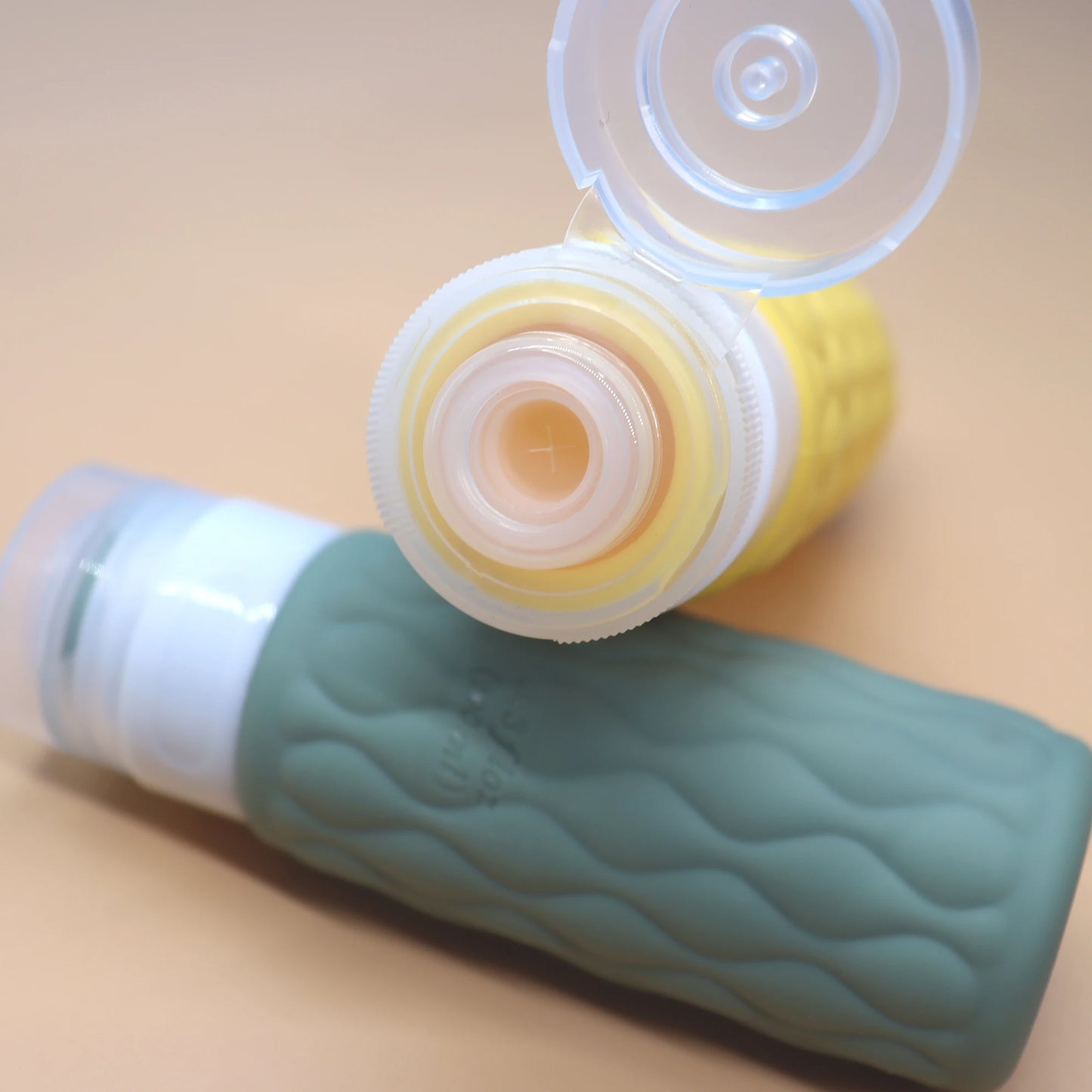 4pcs Travel Refillable Bottle Set Portable Silicone Squeezed Empty Soft Sub-bottling Tool Liquid Container Spray Lotion