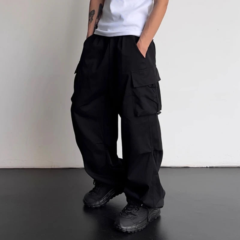 Men Solid Flap Pocket Drawstring Waist Cargo Pants