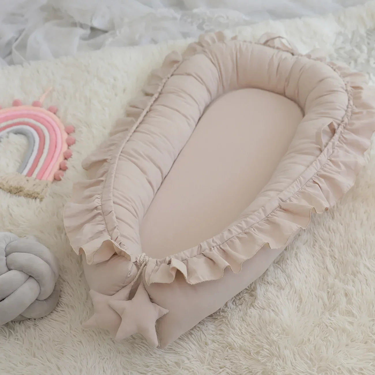 Cotton Portable Baby Crib Light Weight  Uterus Biomimetic Sleeping Bed For Newborns Foldable Cushioned Easy To Wash Baby