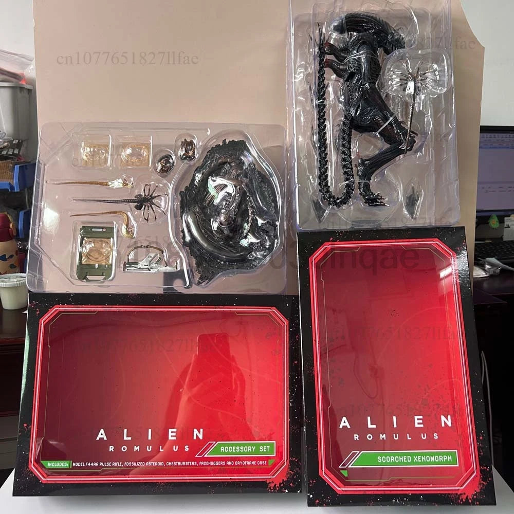 NECA The ALIEN Romulus Facehugger Ultimate Scorched Xenomorph and Accessory Set Action Figure Model Toy Room Decor Child Present
