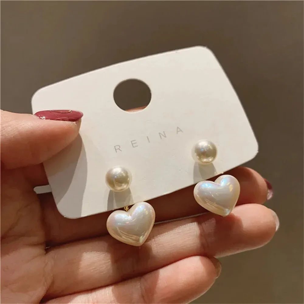 Trendy Vintage Heart Pearl Earring Women Classic White Stud Earrings Female Fashion Earrings Female Jewelry 2024 Gift Wholesale