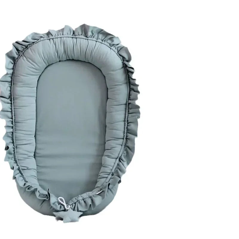 Cotton Portable Baby Crib Light Weight  Uterus Biomimetic Sleeping Bed For Newborns Foldable Cushioned Easy To Wash Baby