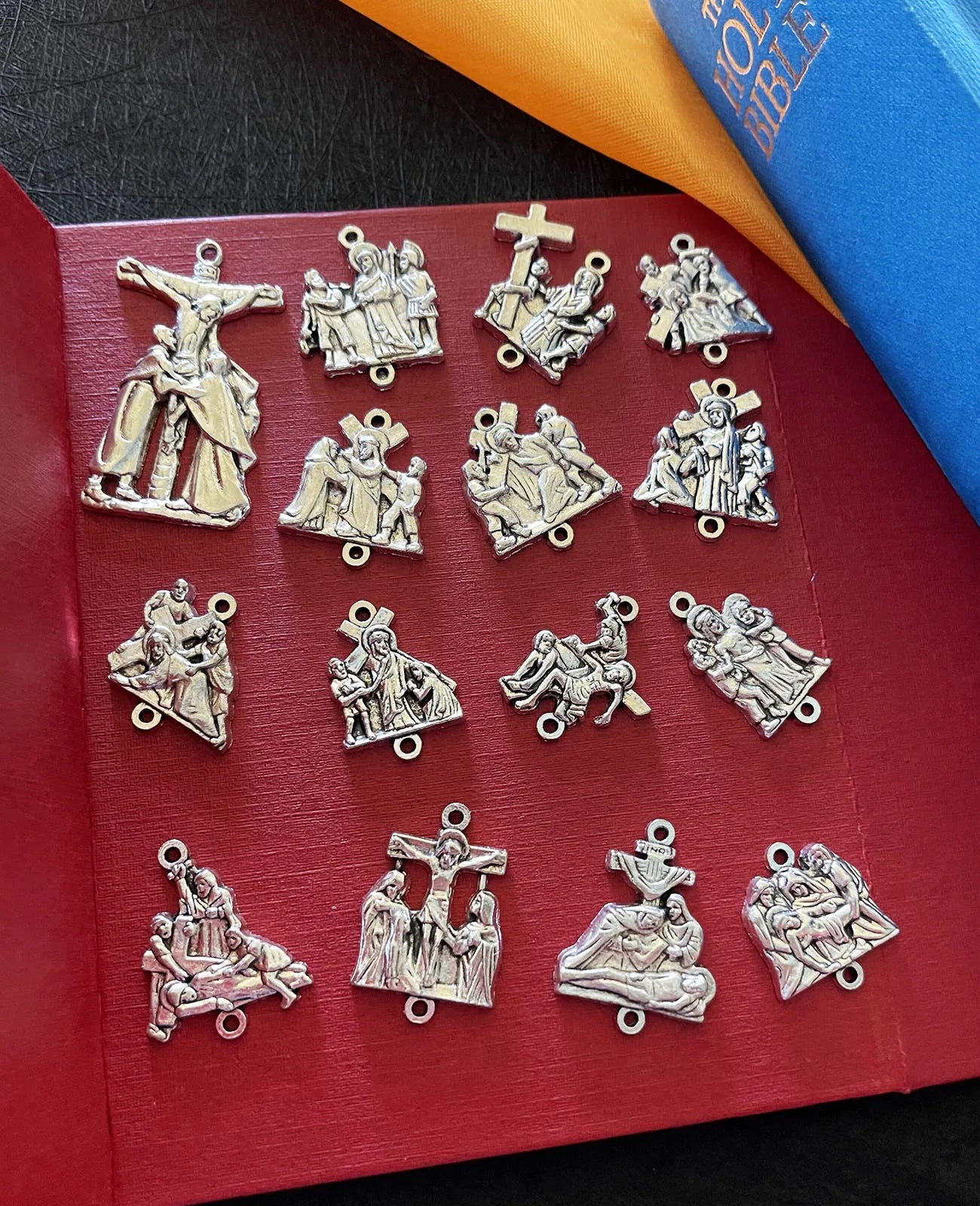 15Pcs Crucifix Jesus Cross Pendant Set Stations of the Cross Devotional Medals for Rosary Parts DIY Making Accessories