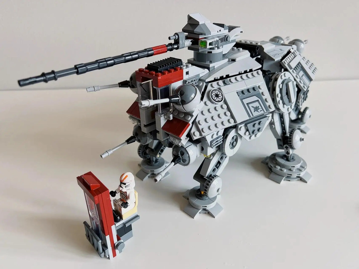 Miniso Disney Star Wars All Terrain Tactical Actuator AT-TE Walker 75337 Model Building Kit Self-locking Bricks ChristmasGift