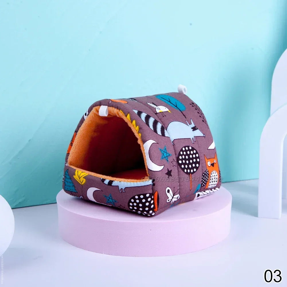 Cute Small Animal Sleeping Bed Rabbit Squirrel Guinea Pig Nest Hamster House Winter Colorful Mini Cage Comfortable Soft Warm Mat