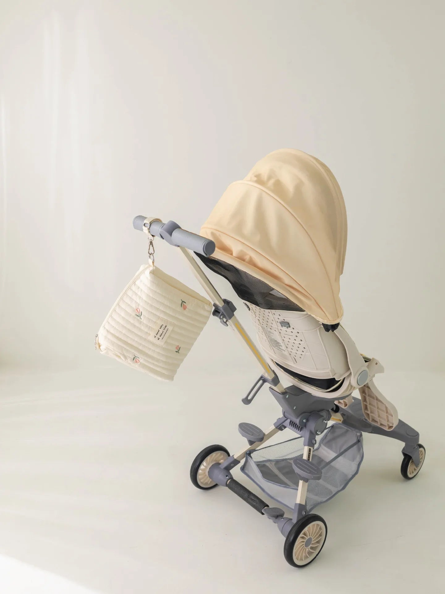 Cute printed embroidered mommy bag zipper single button newborn baby diaper storage bag travel cart storage bag