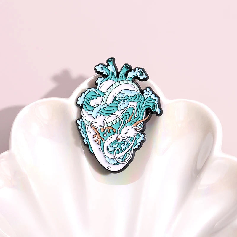 Marine Life White dragon Enamel Pins Custom Heart Organ Brooches Lapel Badges Animal Jewelry Gift for Friends