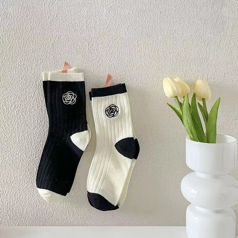 Japanese Embroidered Flowers Trendy Black Mid-tube Socks Korean Niche Retro All-match Sports Cotton Socks