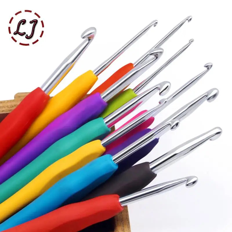 New Knitting Tool Sweater Needle TPR Soft Handle Aluminum Crochet Color Handle Sweater DIY Craft Scarf Sewing Needles Knitting