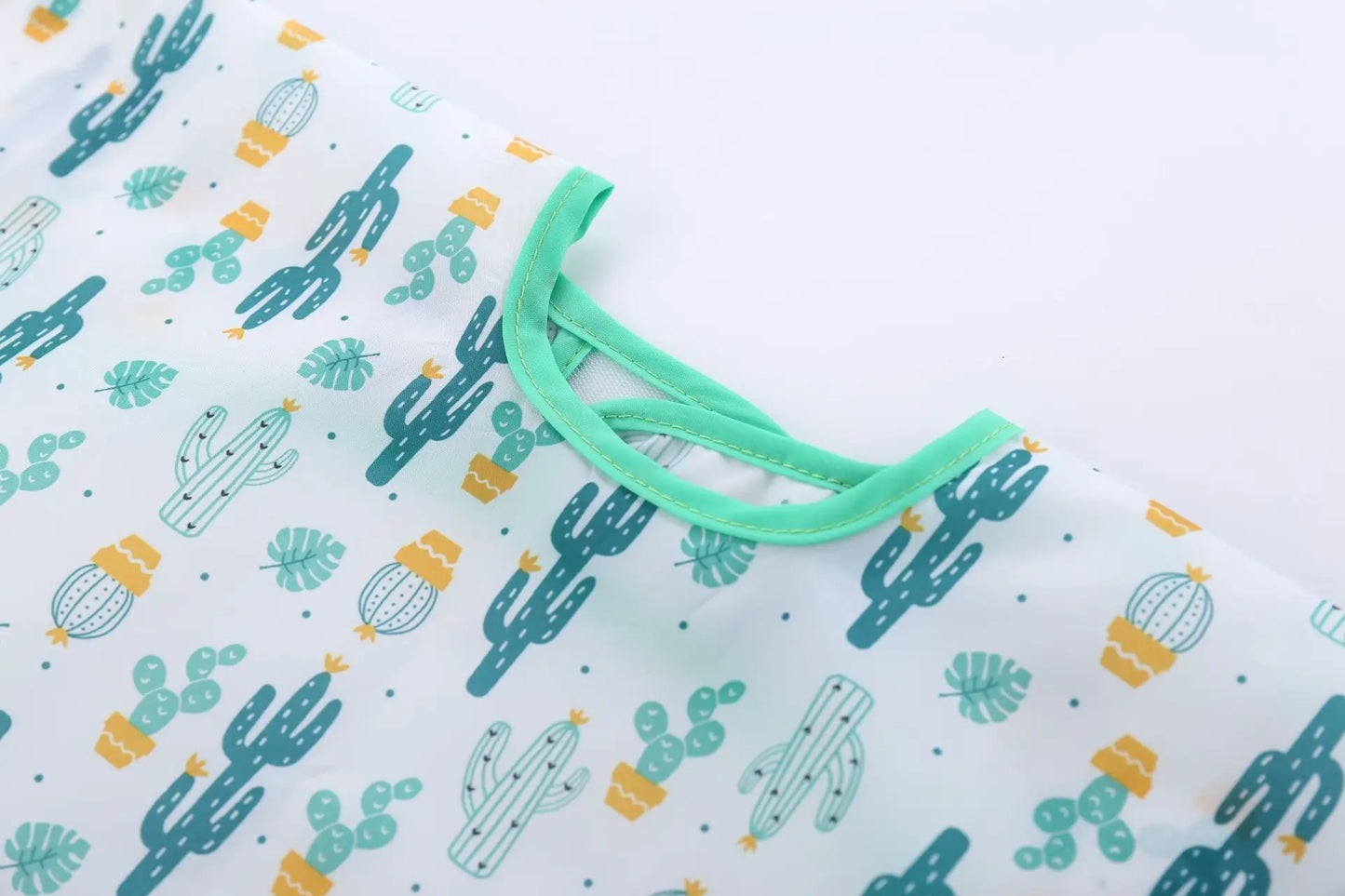 Cute Baby Bibs Waterproof Long Sleeve Apron Children Feeding Smock Bib Burp Painting Drawing Soft Toddler Clothing Bandana Bibs