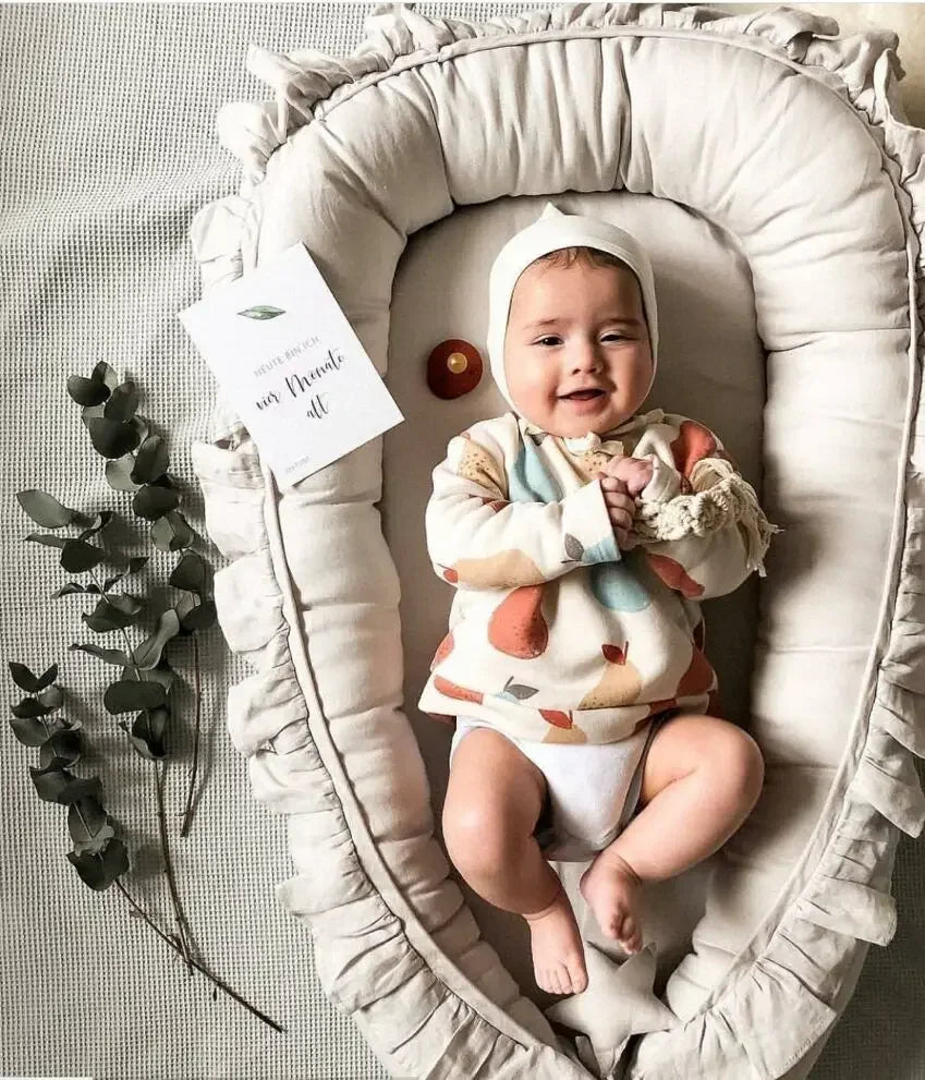Cotton Portable Baby Crib Light Weight  Uterus Biomimetic Sleeping Bed For Newborns Foldable Cushioned Easy To Wash Baby