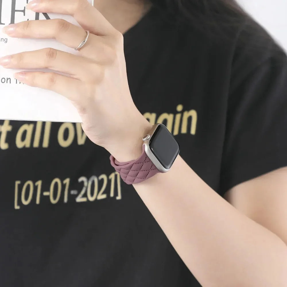 Engraved Silicone strap For Apple Watch Band 42mm 44mm 45mm 41mm 49mm 40mm bracelet correa iwatch Series 8 9 SE 7 6 5 4 3 Ultra