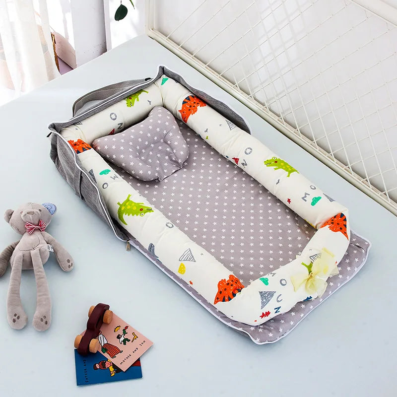 2025 New Portable Baby Shoulder-Strap Bassinet with Detachable Mattress for Travel & Bedside Sleeping