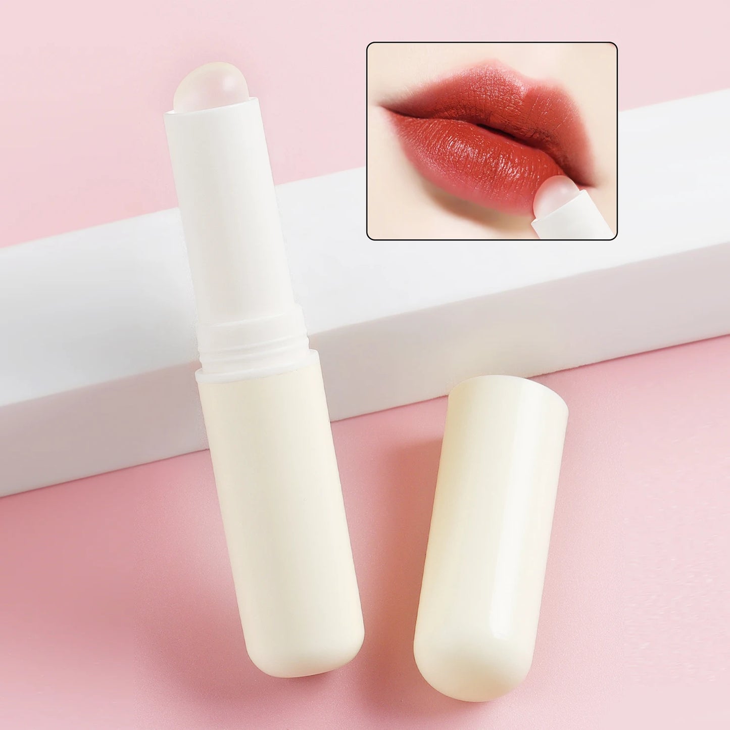 lip brush, 1pcs Plastic Cute Covered Portable for Smoother & Fuller Lip Appearance makeup brush For Making Up Supply