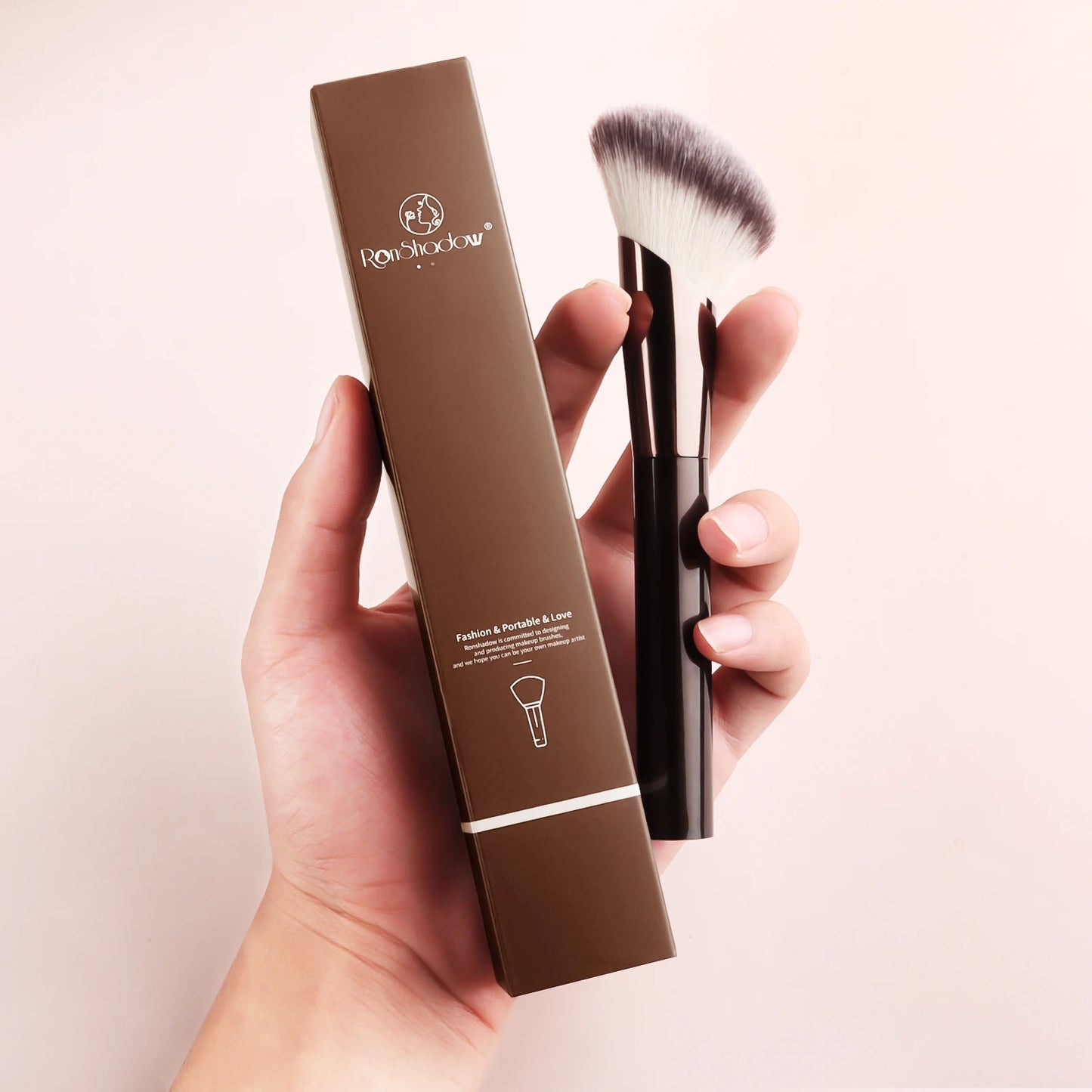 Single Makeup Brush for Flawless Application Seamless Finish Foundation Brush Soft Fiber Hair Fashionable Design