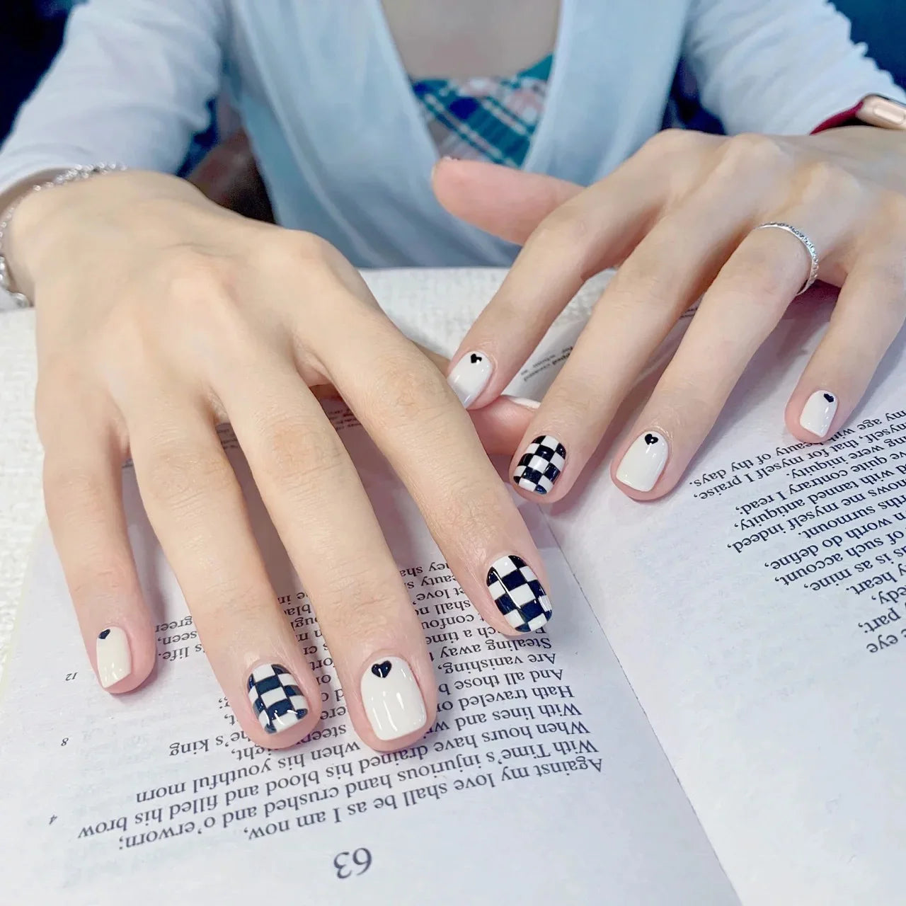 24Pcs/Box Short Square Head Wearing False Nails Art Clouds Stars Pattern Fake Nails Full Cover Press on Nail Tips Manicure Tools