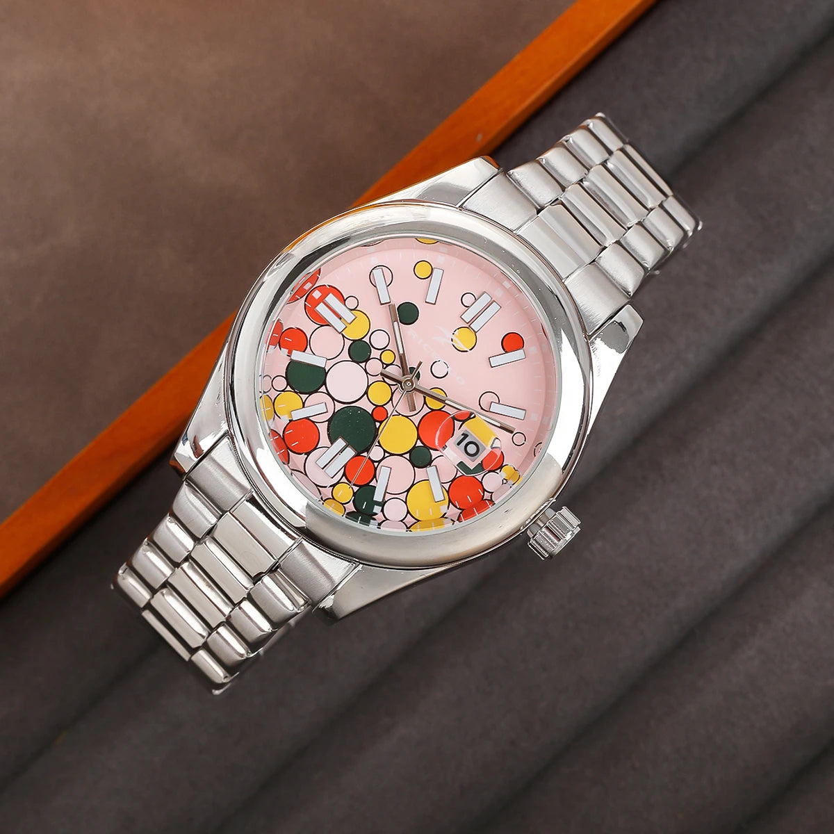 Classic Men's Quartz Watch Luxury Fashion Calendar Date Clock Round Glass Mirror Stainless Steel Business Wristwatch for Gifts ﻿