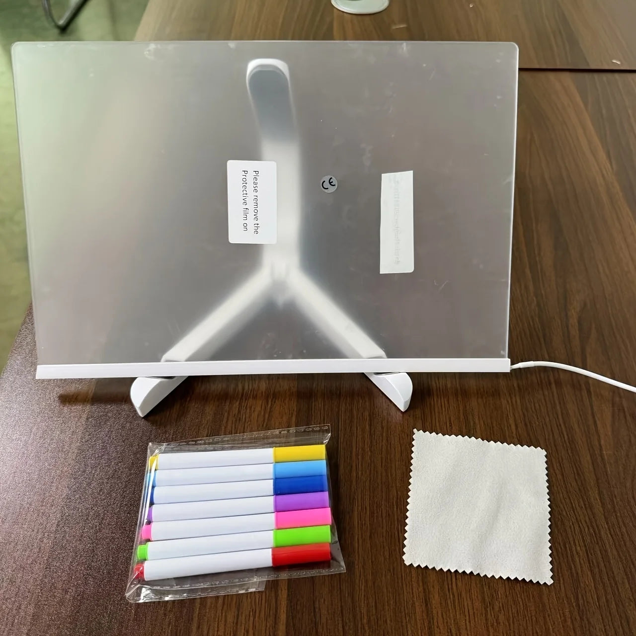 1Pc Led Light up Drawing Board, Erasable Acrylic Message Board with 7-Color Pen&Night Light&Base Stand&Wipe Cloth,Usb Powered for Creative Activities, Reusable Doodle Board with Stand,Safe Non-Toxic Material,Acrylic Message B