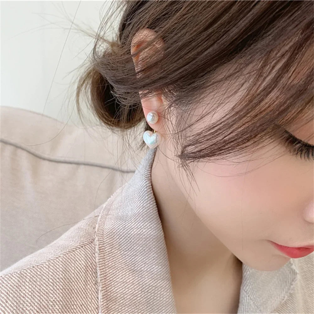 Trendy Vintage Heart Pearl Earring Women Classic White Stud Earrings Female Fashion Earrings Female Jewelry 2024 Gift Wholesale