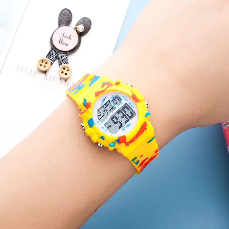 2023 New Boys Sports Military Kids Digital Watches Student Childrens Watch Fashion Luminous LED Alarm Camouflage Girls Clock