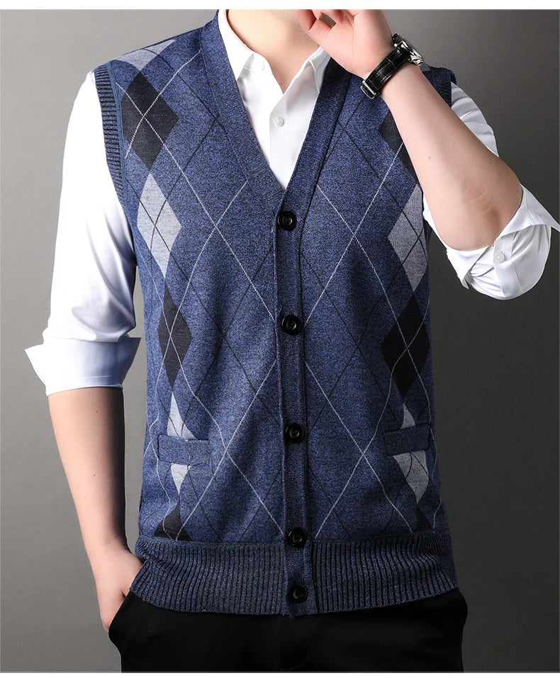 Autumn Winter Men's Sweater Vest Casual Sleeveless Knit Jackets Men Fashion Plaid V-neck Cardigans Man Clothes Knitted Waistcoat