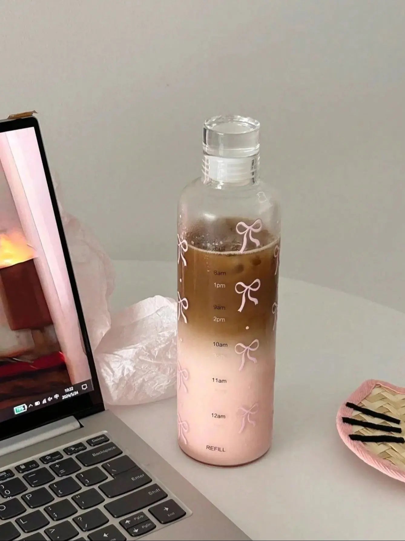Clear bow plastic sports water bottle Time marker leak-proof juice milk cup Portable children's school sports cup