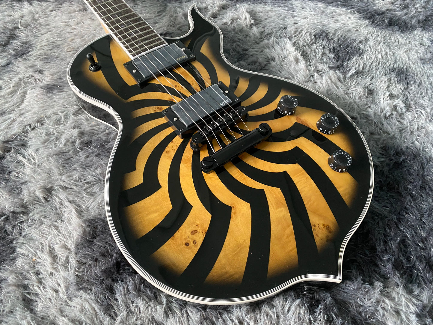 Chinese Electric Guitar Mahogany Body And Maple Neck Zakk Black Hardwae ABR-1 Bridge