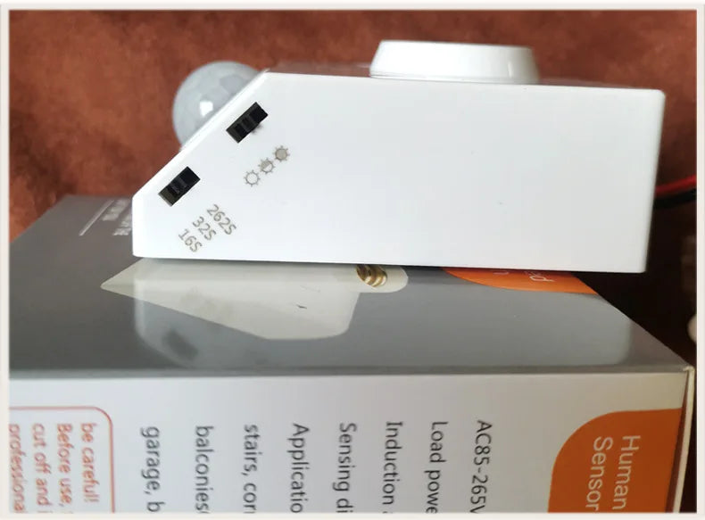 Smart 85V-265V PIR Induction Infrared Motion Sensor E27 LED lamp Base Holder With light Control Switch Bulb Socket Adapter